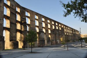 Portugal, Alentejo, Evora, Aqueduc