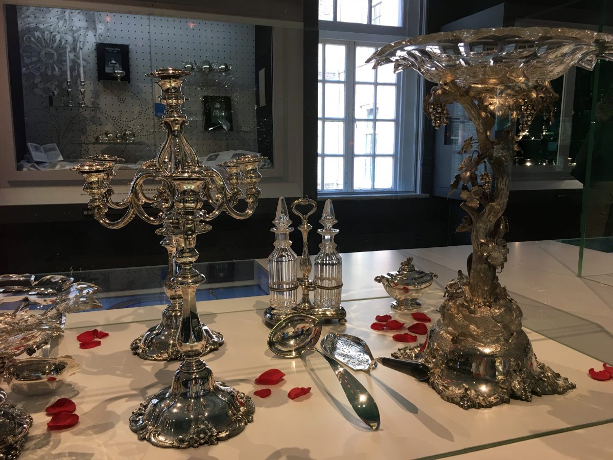 Une collection lumineuse servie sur un plateau d’argent !