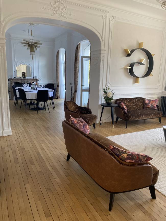 Un grand salon/salle à manger, villa concorde à Gérardmer.